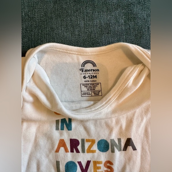 Emerson and Friends “Someone in Arizona Loves Me” onesie size 6-12 months - Picture 2 of 3